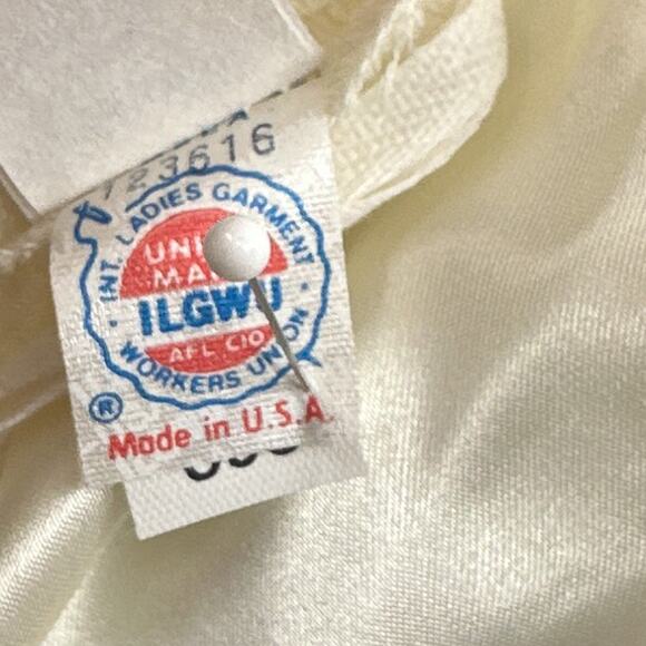 VTG 90s Formal Dress M Ivory Puff Sleeve Wedding Lace Glam Satin Union Prom US - Picture 8 of 16